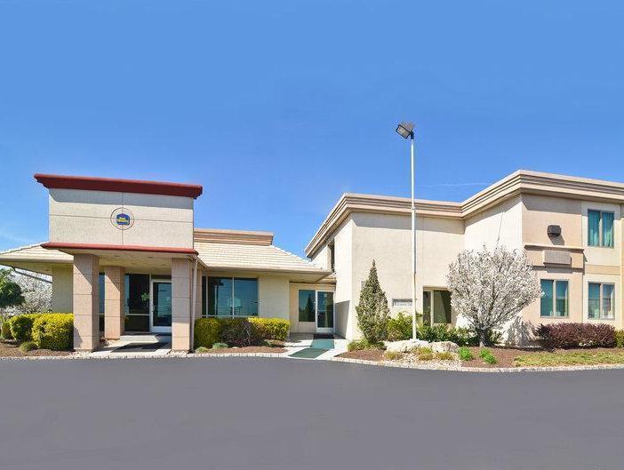Garden Executive Hotel South Plainfield Exterior photo